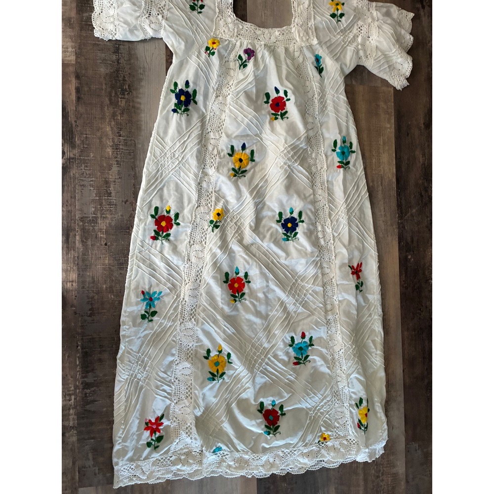 Vintage Hand Embroidered Floral Maxi Dress White Lace Boho Peasant L/XL - Picture 3 of 10